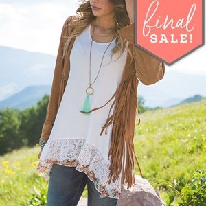 ✨ Grace & Lace Tank Extender. Excellent condition!